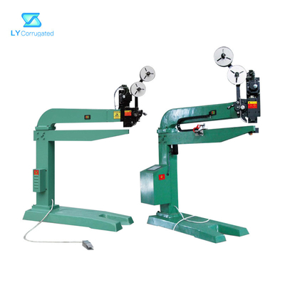 Mesin Pembuat Kotak Bergelombang Manual Stitcher Ukuran Lembar 1600mm