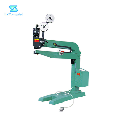 Mesin Pembuat Kotak Bergelombang Manual Stitcher Ukuran Lembar 1600mm